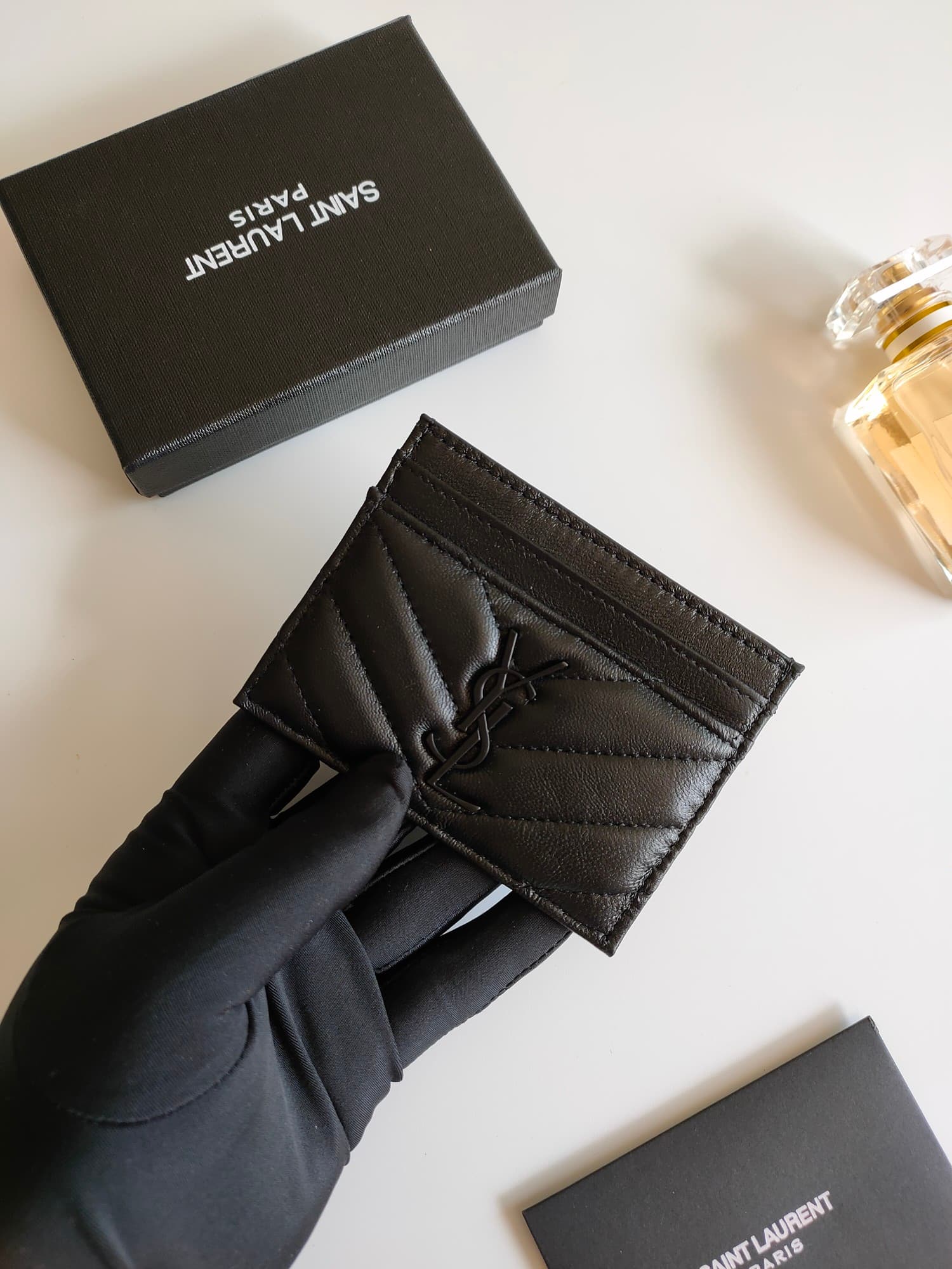 Saint Laurent Gold Wallet 423291