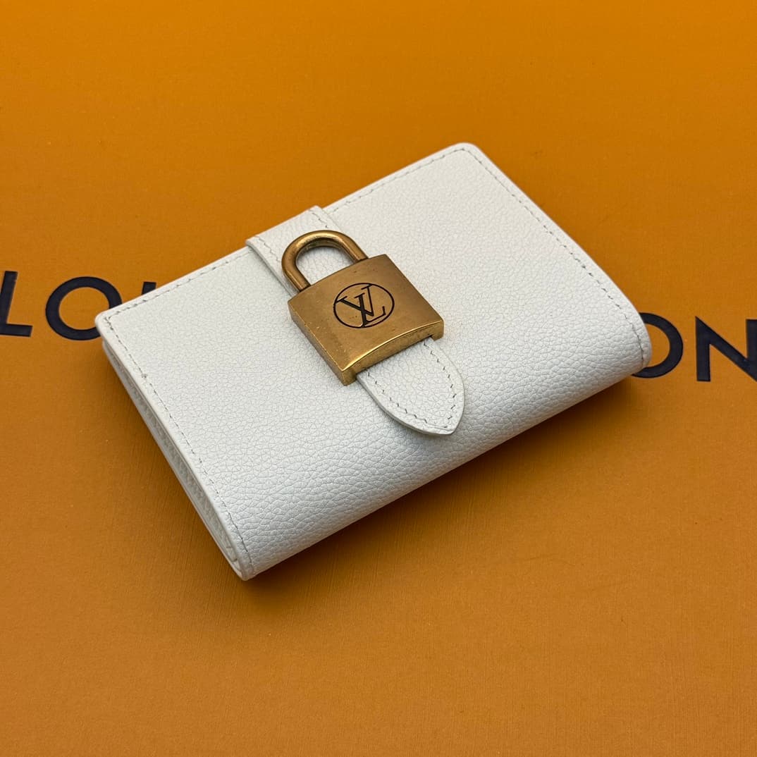 Louis Vuitton White Watch M12408