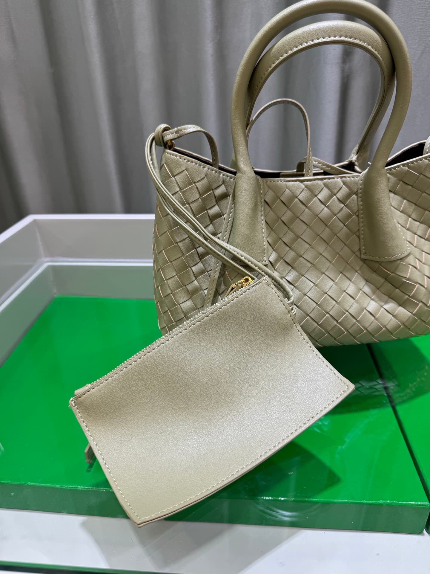 Bottega Veneta Small Tote Bag 9965