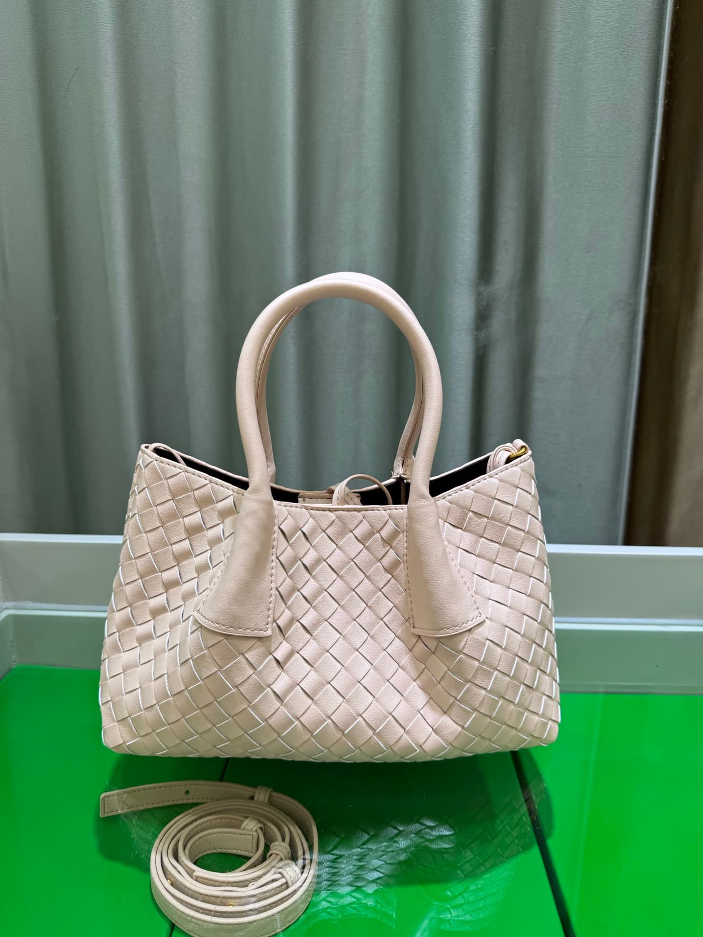 Bottega Veneta Small Tote Bag 9965