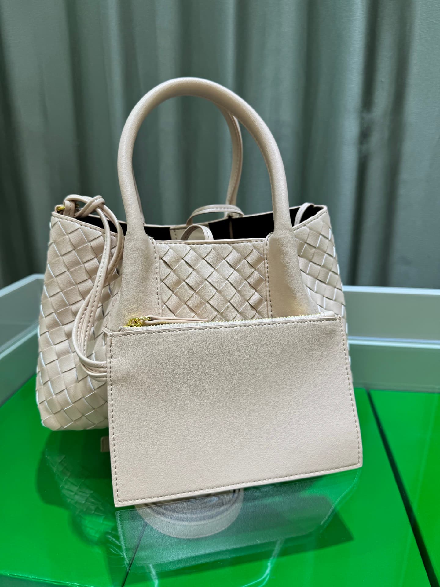 Bottega Veneta Small Tote Bag 9965