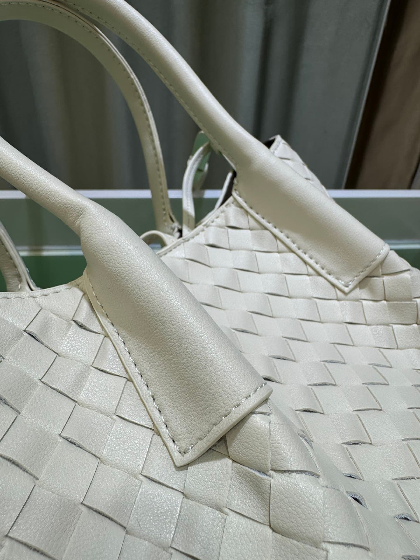 Bottega Veneta Small Tote Bag 9965