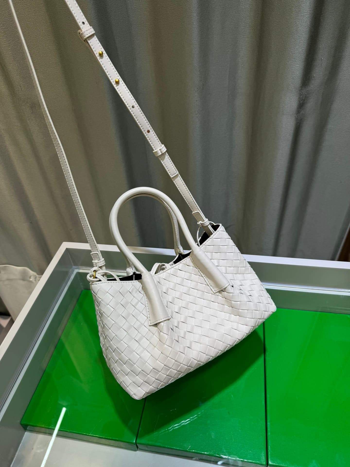 Bottega Veneta Small Tote Bag 9965