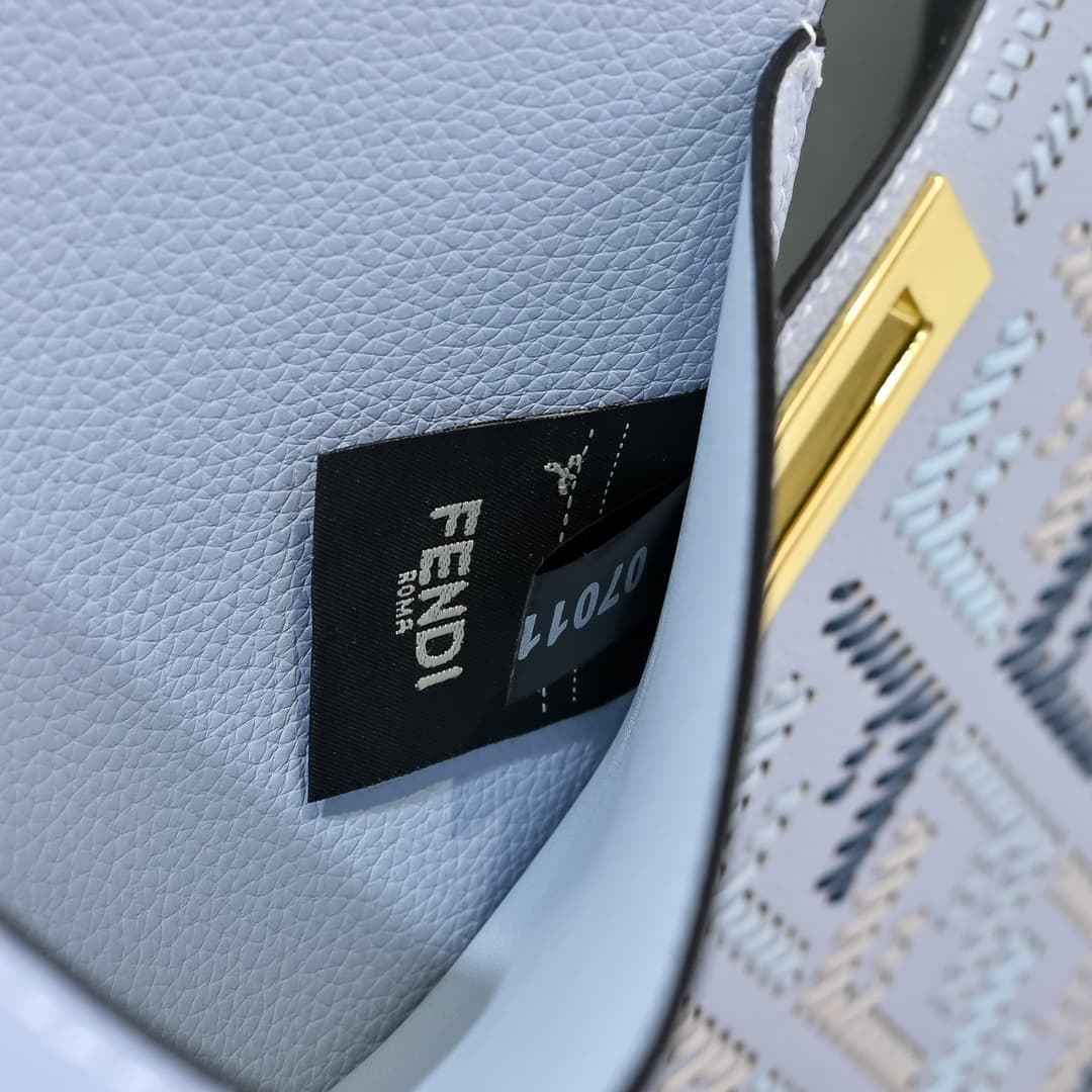 Fendi Gold Large Product 33207
