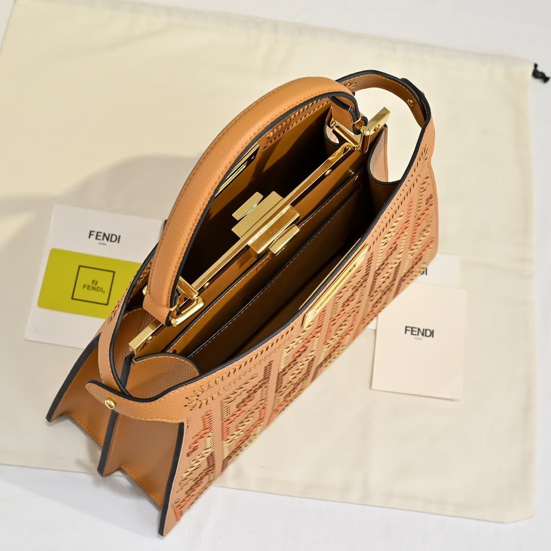 Fendi Gold Large Product 33207