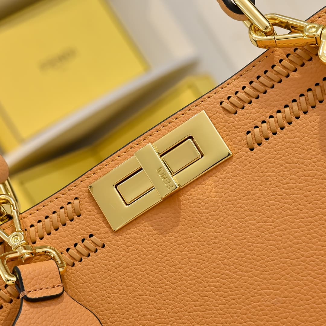 Fendi Gold Large Product 33207