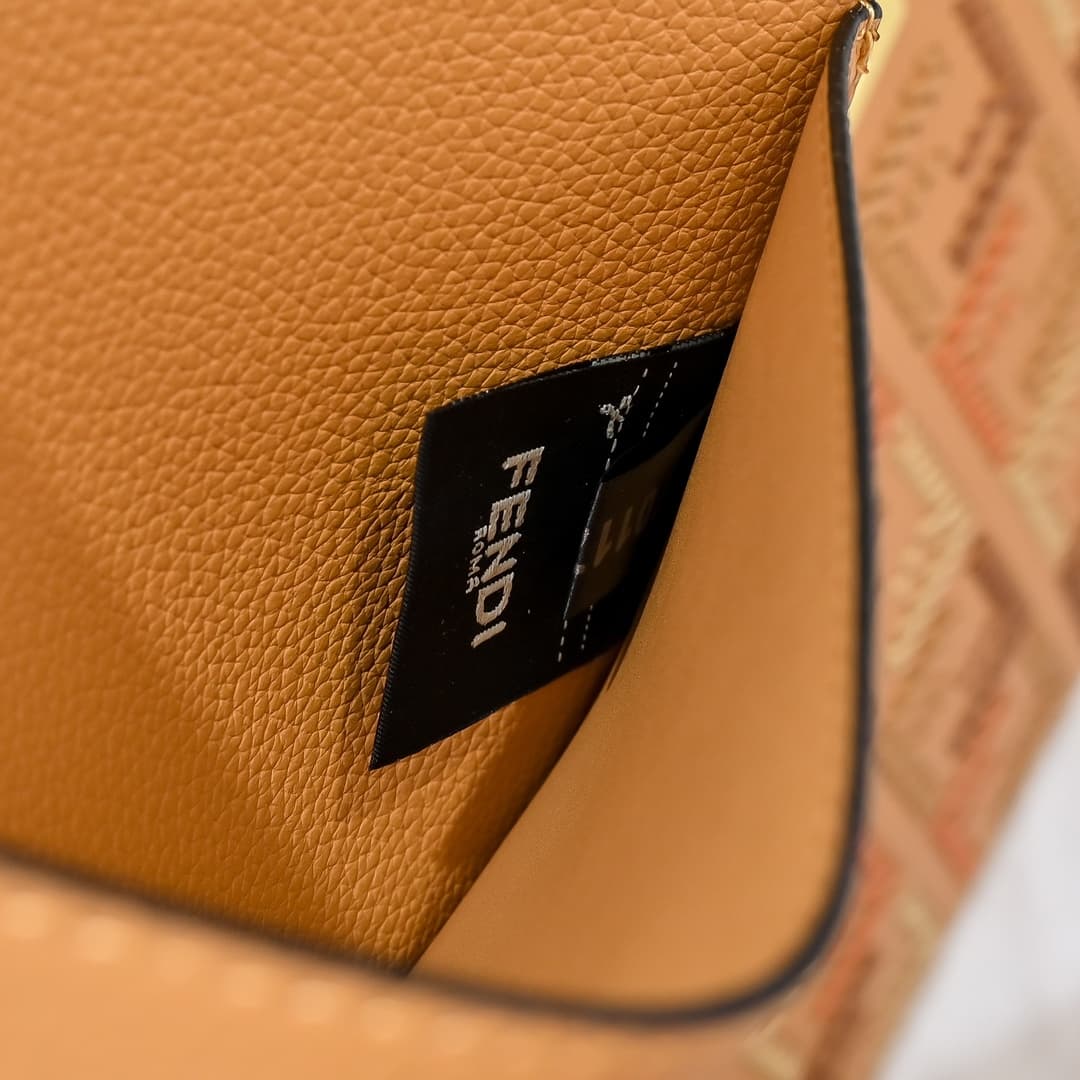 Fendi Gold Large Product 33207