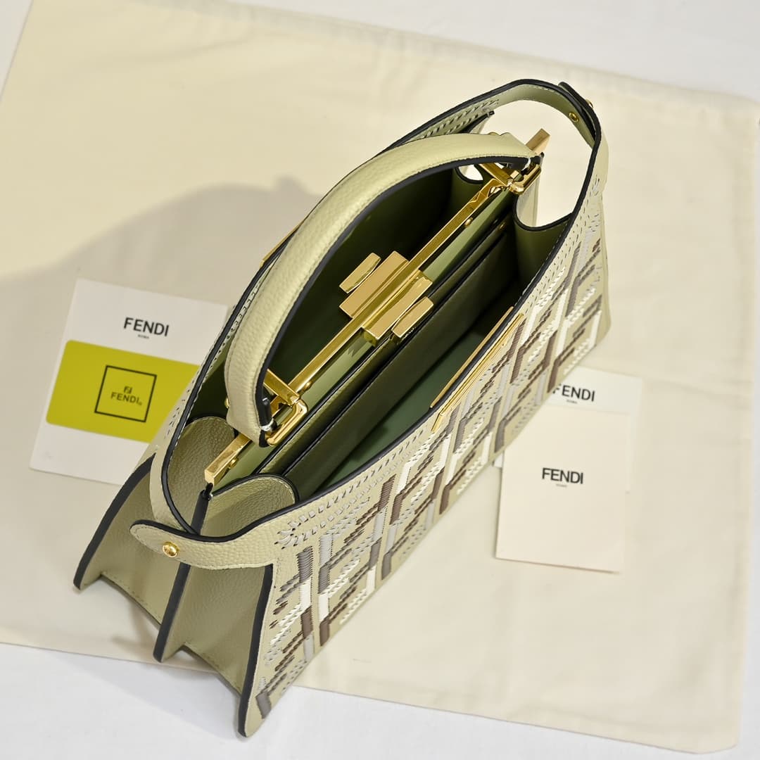 Fendi Gold Large Product 33207
