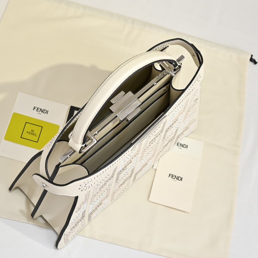 Fendi Gold Large Product 33207