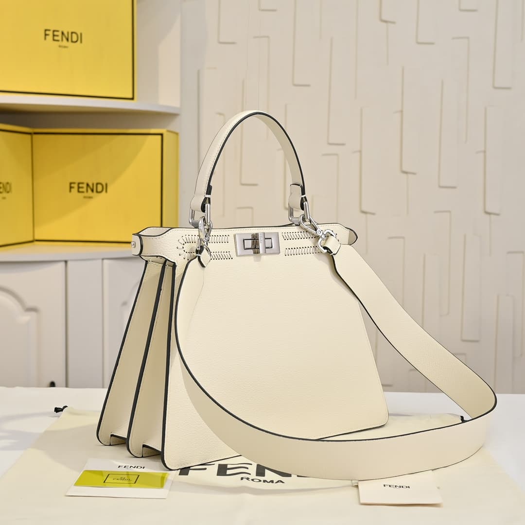 Fendi Gold Large Product 33207