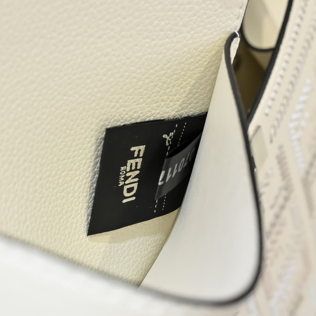Fendi Gold Large Product 33207