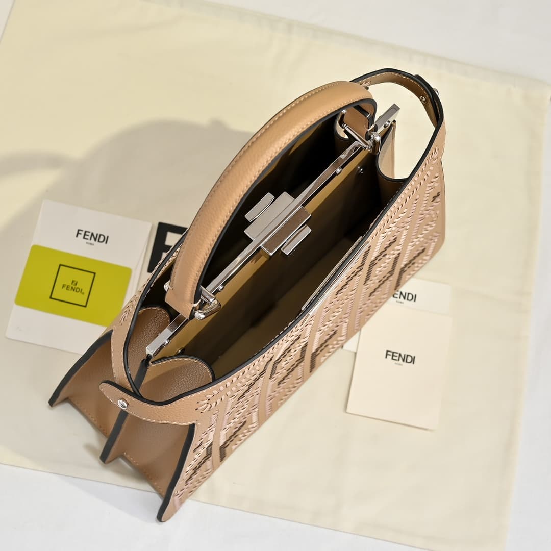 Fendi Gold Large Product 33207