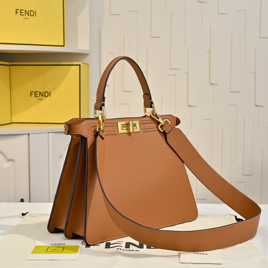Fendi Gold Large Product 33206