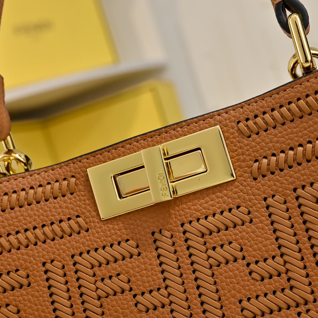 Fendi Gold Large Product 33206