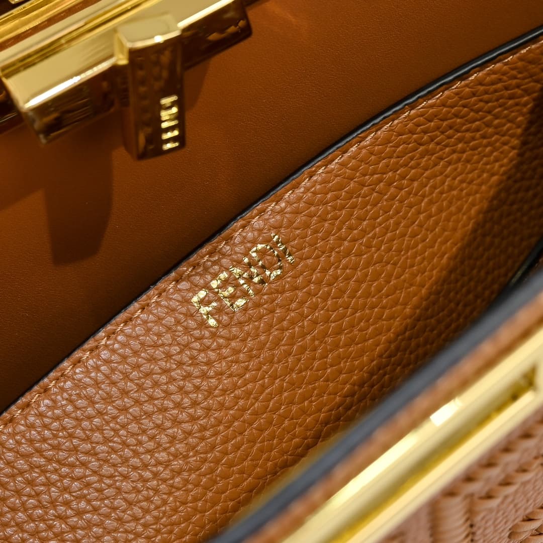 Fendi Gold Large Product 33206
