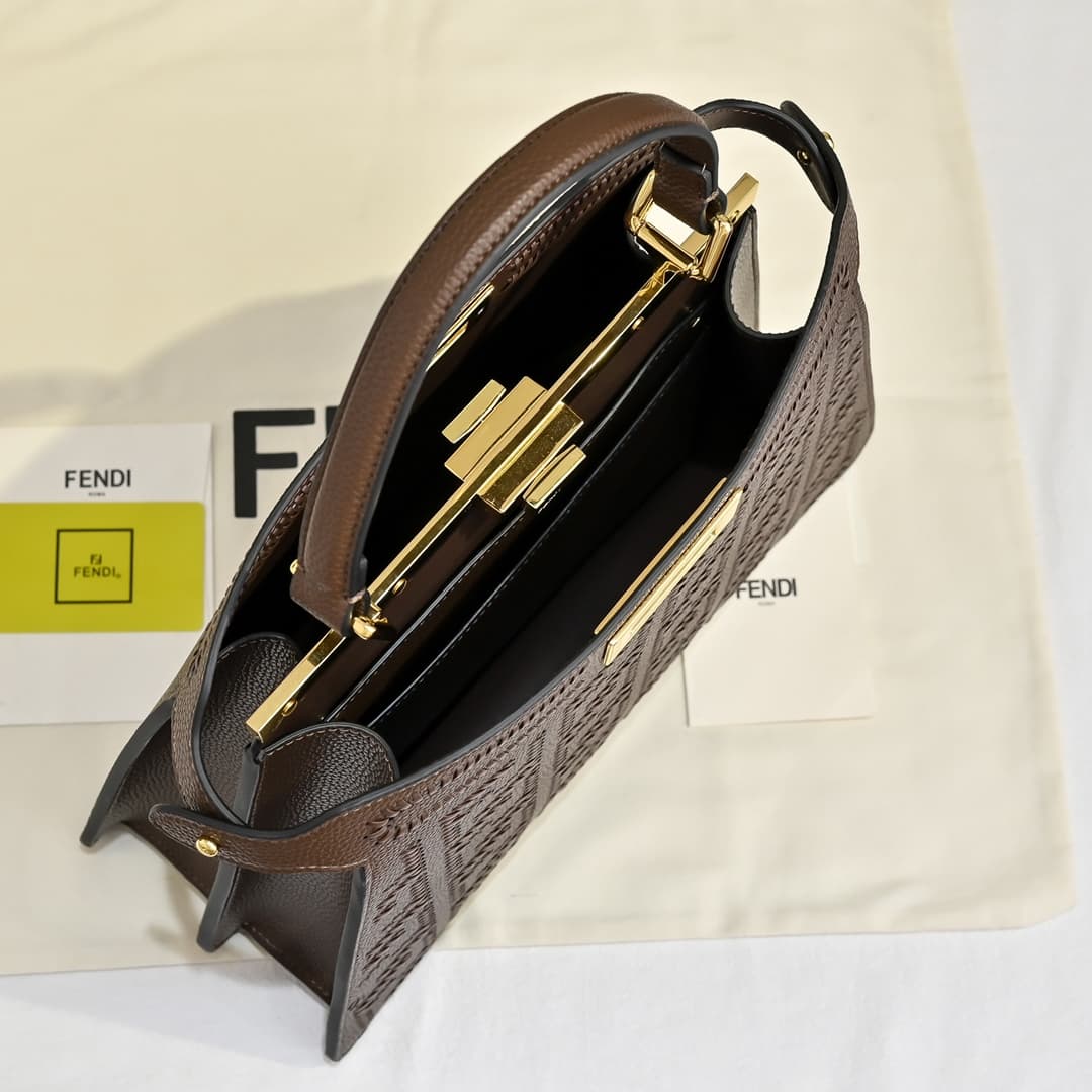 Fendi Gold Large Product 33206