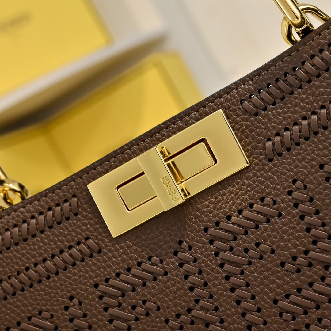 Fendi Gold Large Product 33206