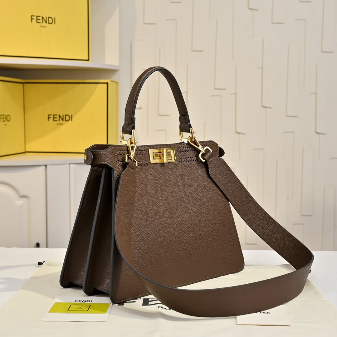 Fendi Gold Large Product 33206