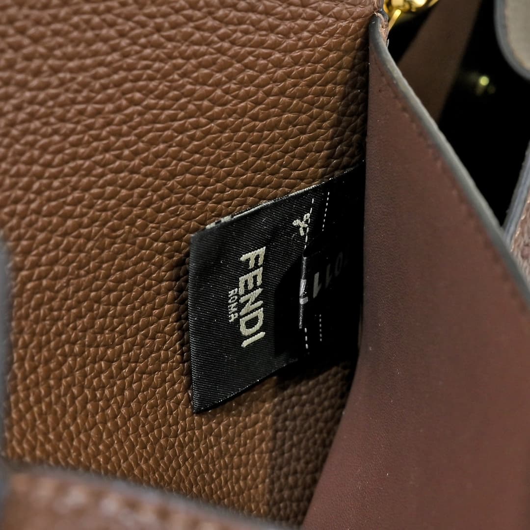 Fendi Gold Large Product 33206