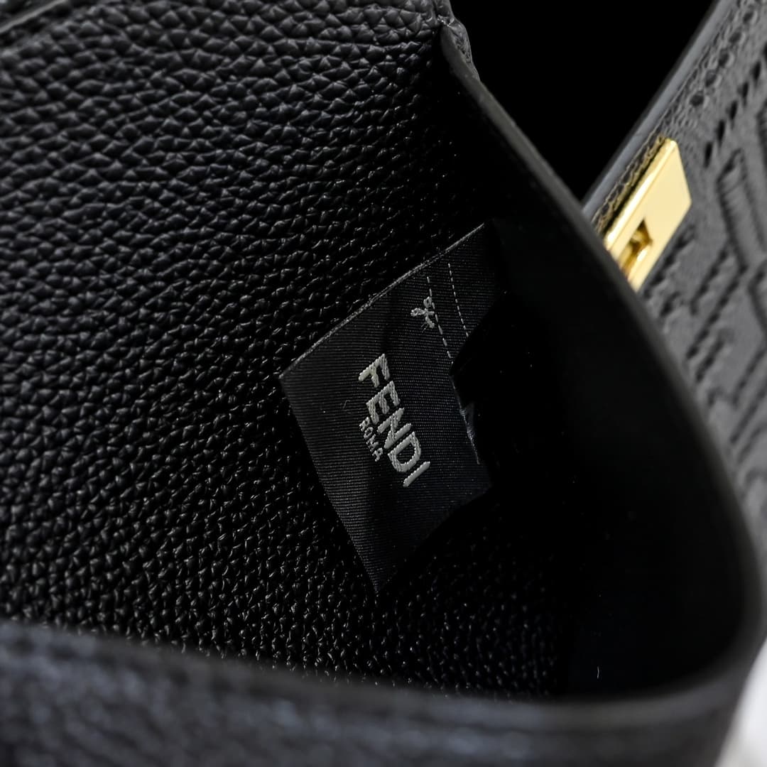 Fendi Gold Large Product 33206