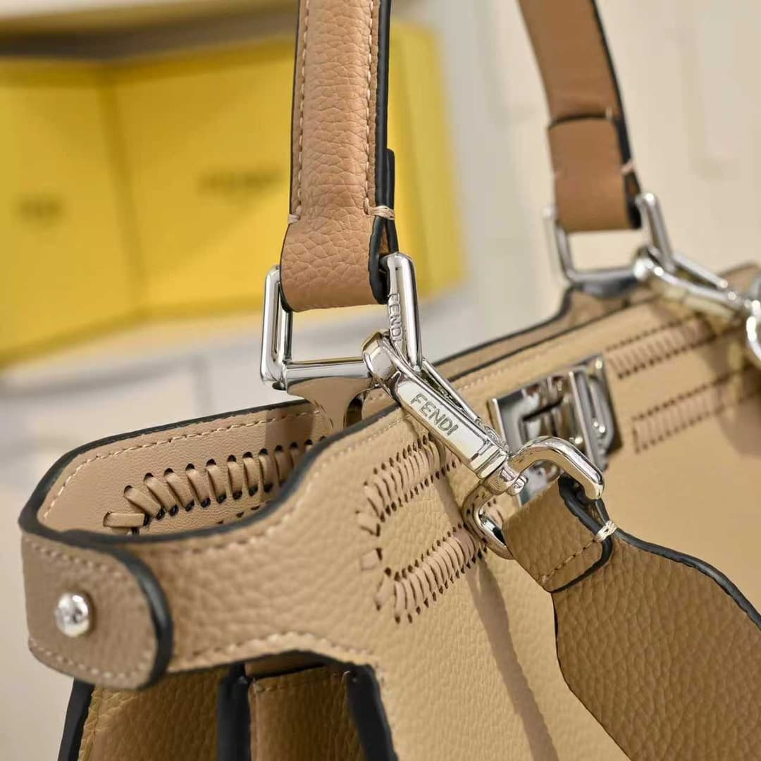 Fendi Gold Large Product 33206