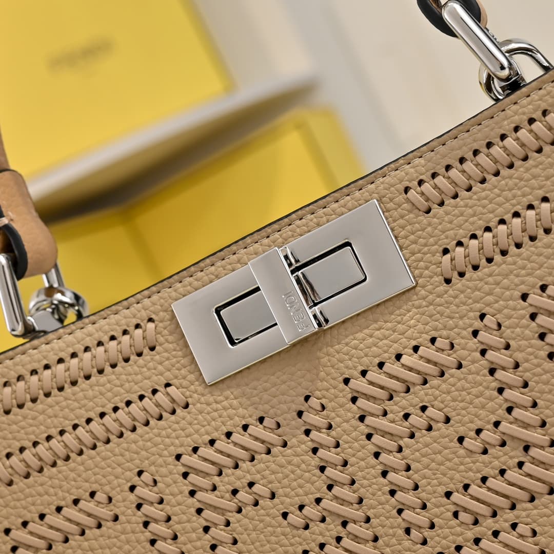 Fendi Gold Large Product 33206
