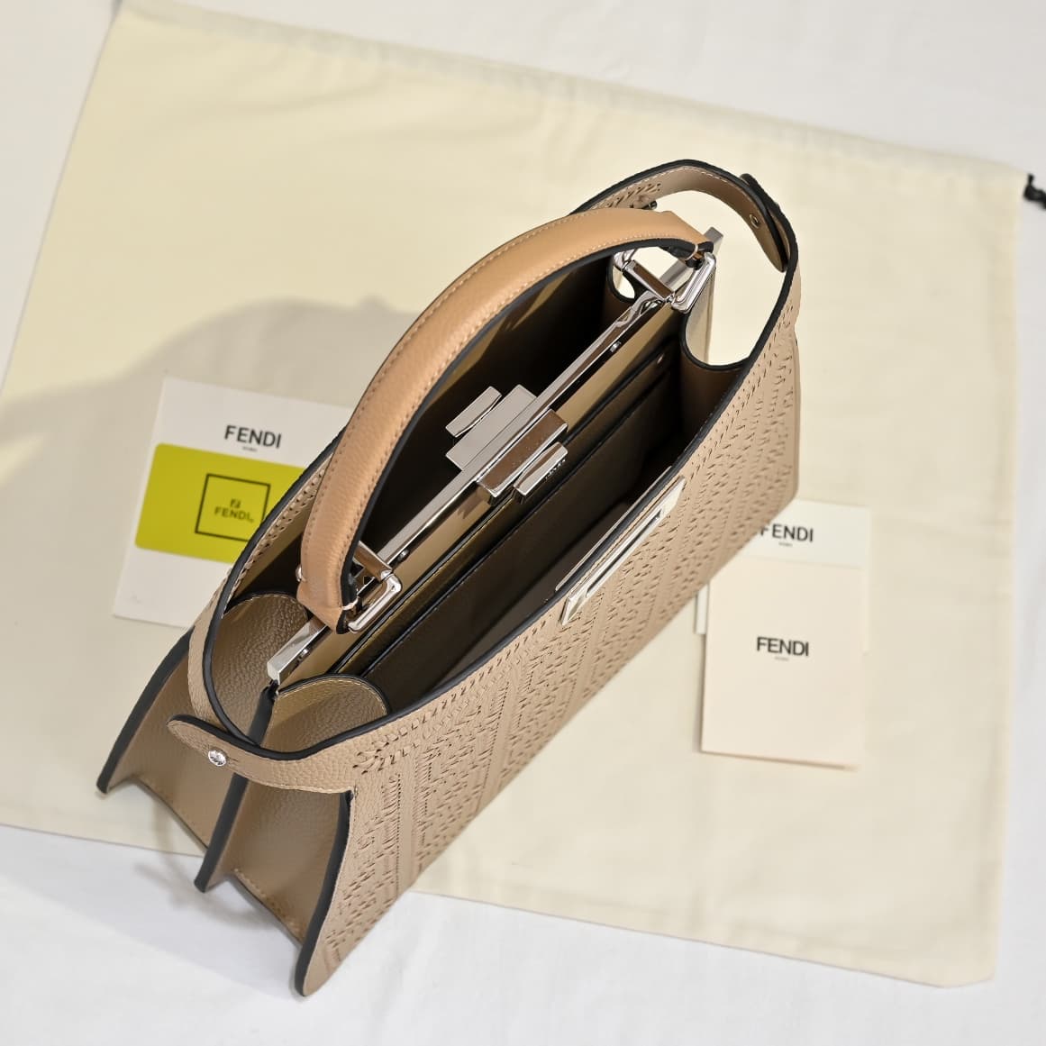Fendi Gold Large Product 33206