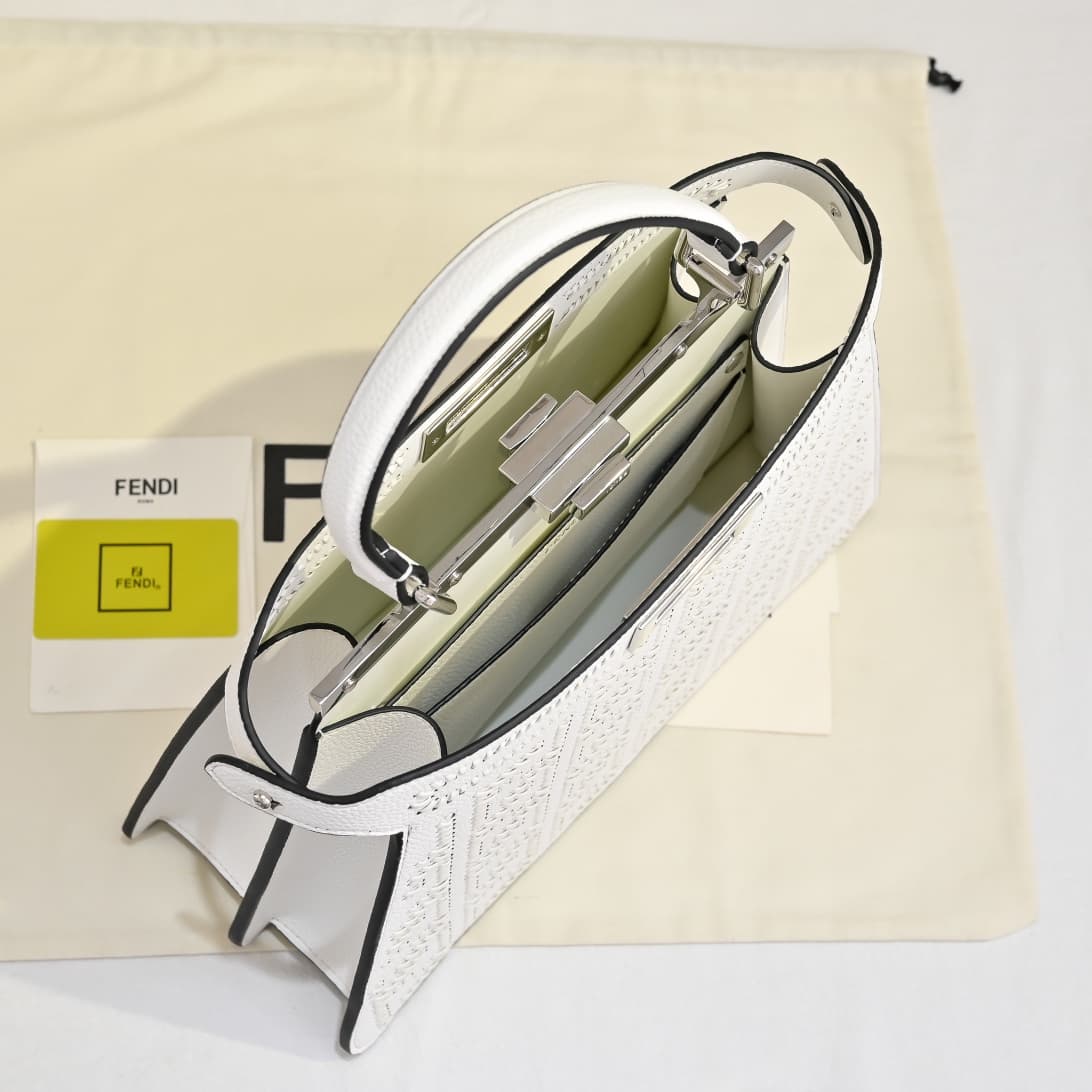 Fendi Gold Large Product 33206