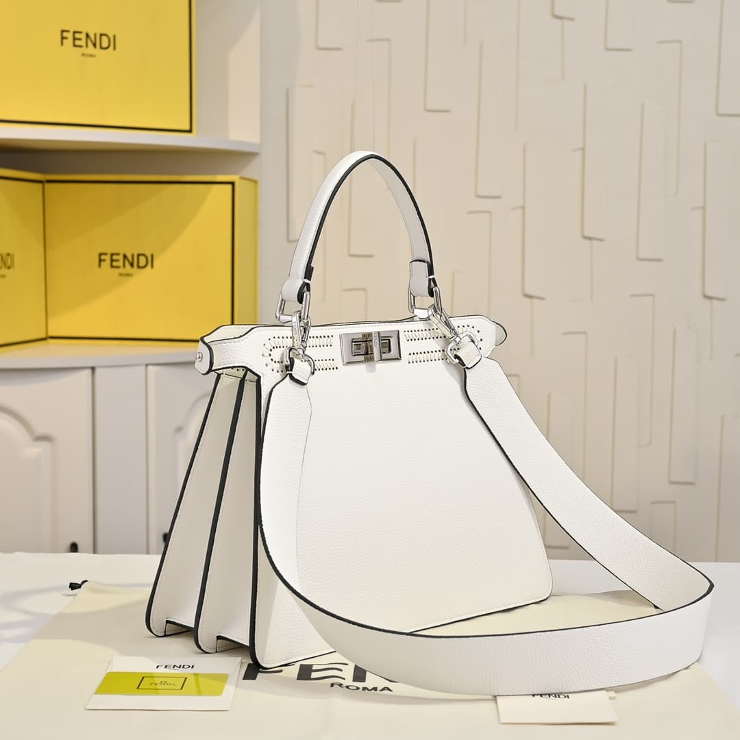 Fendi Gold Large Product 33206