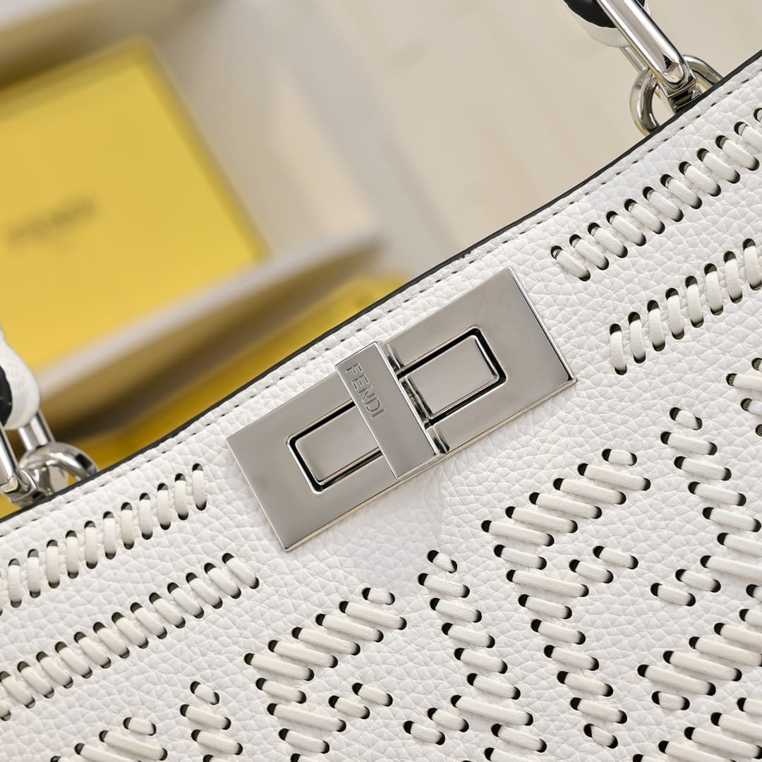 Fendi Gold Large Product 33206