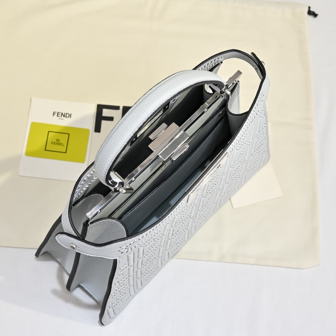 Fendi Gold Large Product 33206