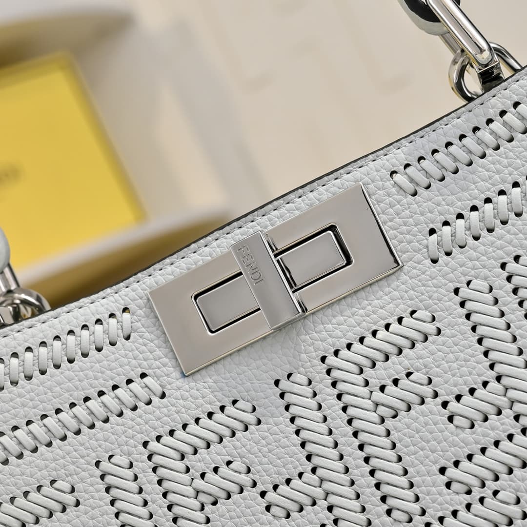 Fendi Gold Large Product 33206