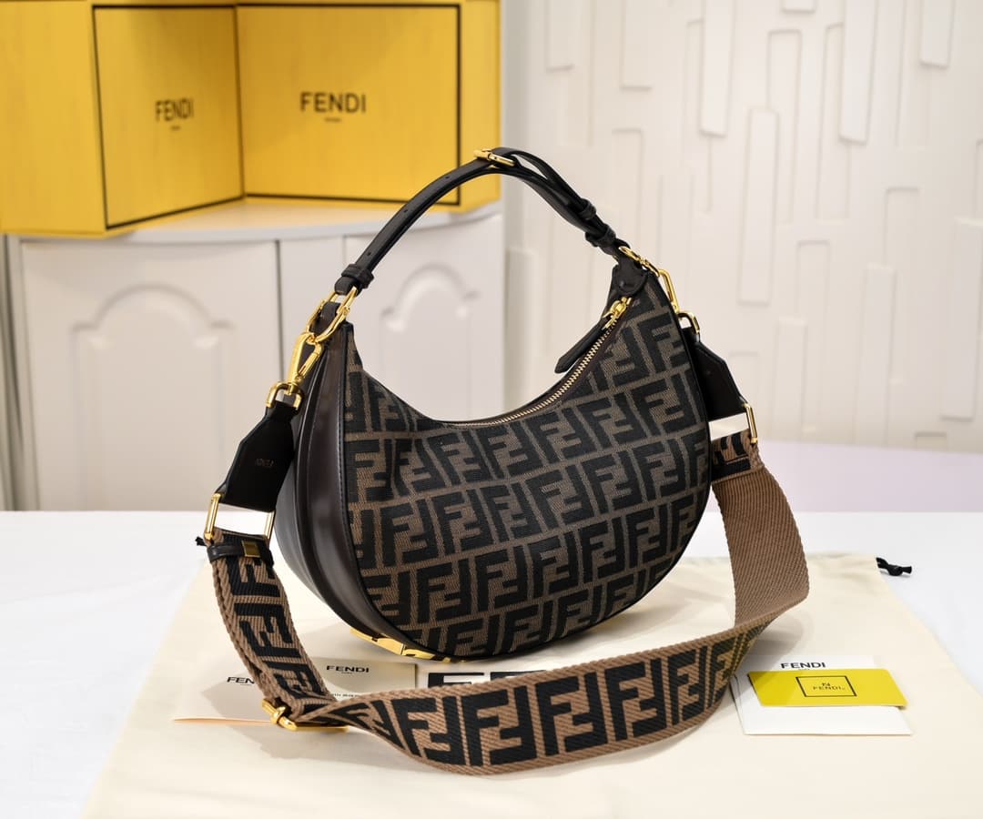 Fendi Small Shoulder Bag 2196