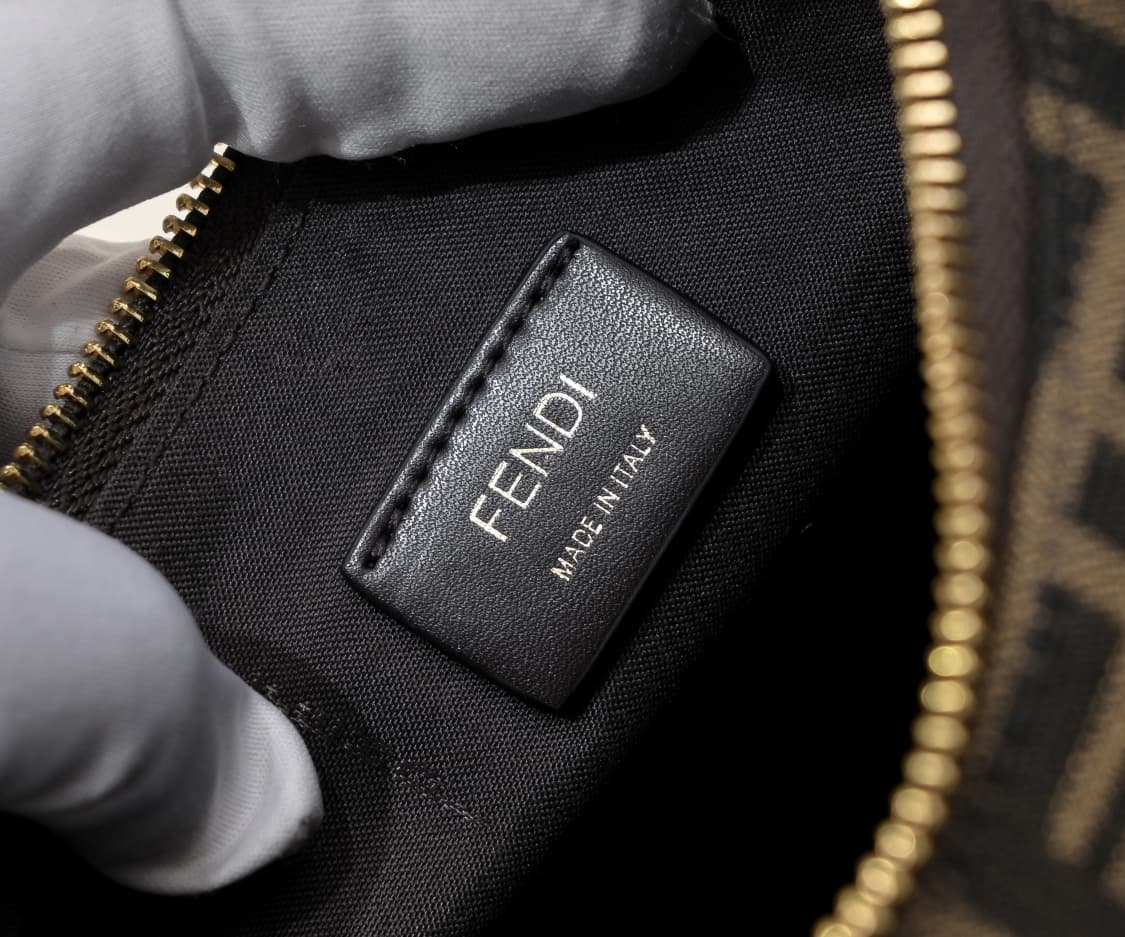 Fendi Small Shoulder Bag 2196