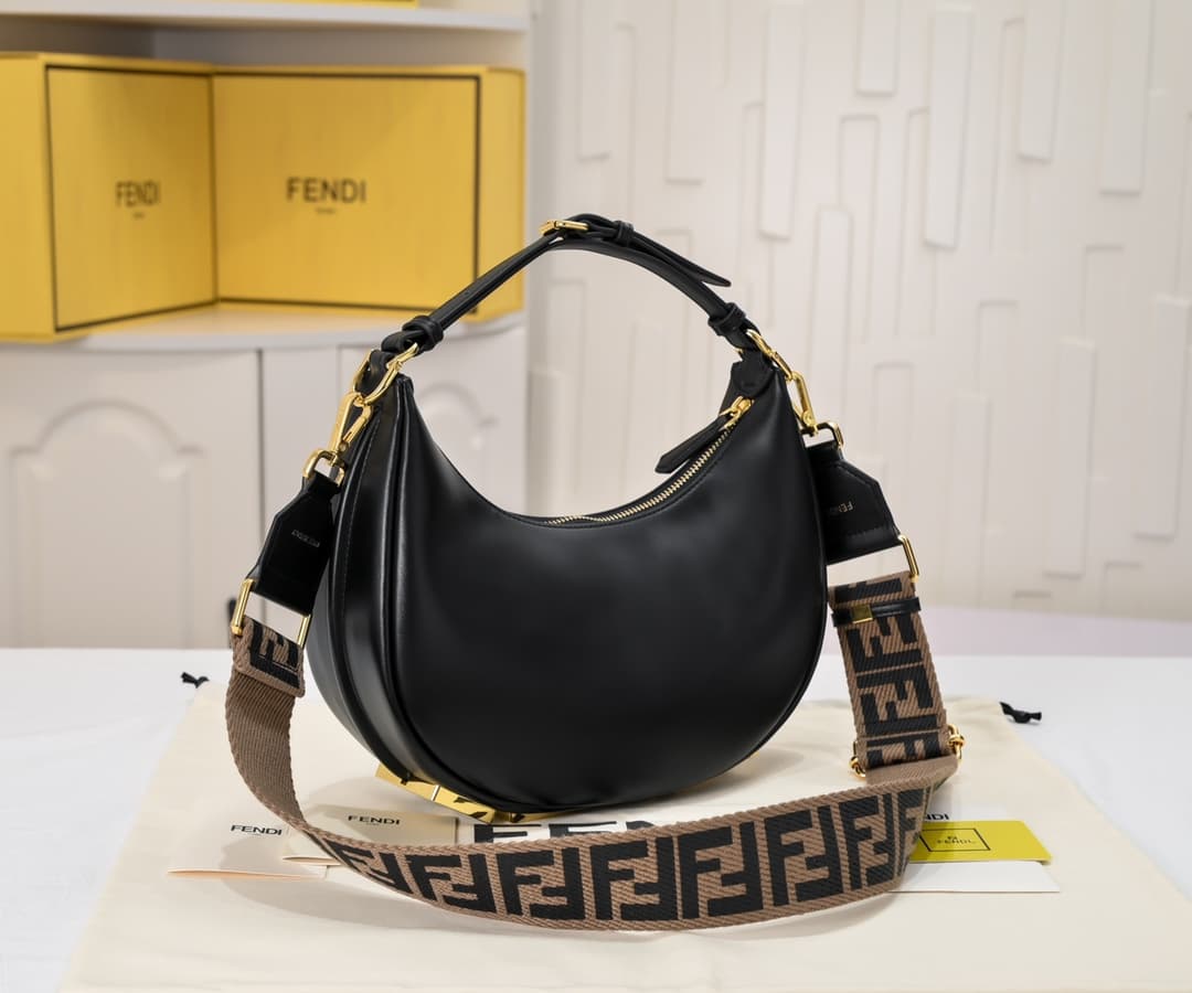 Fendi Small Shoulder Bag 2196