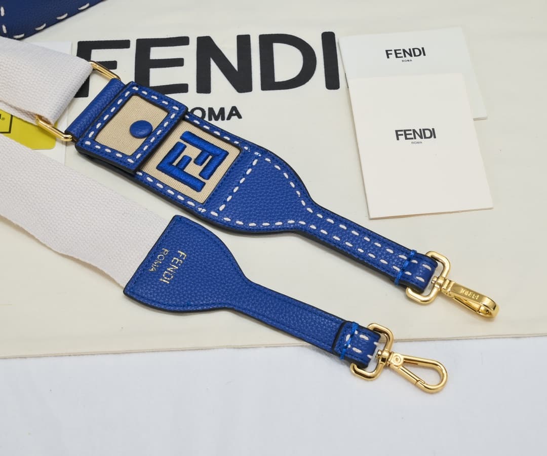 Fendi Gold Medium Product 3310