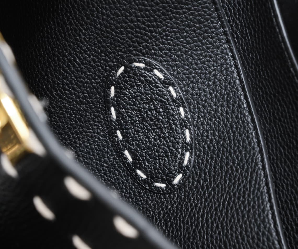 Fendi Gold Medium Product 3310