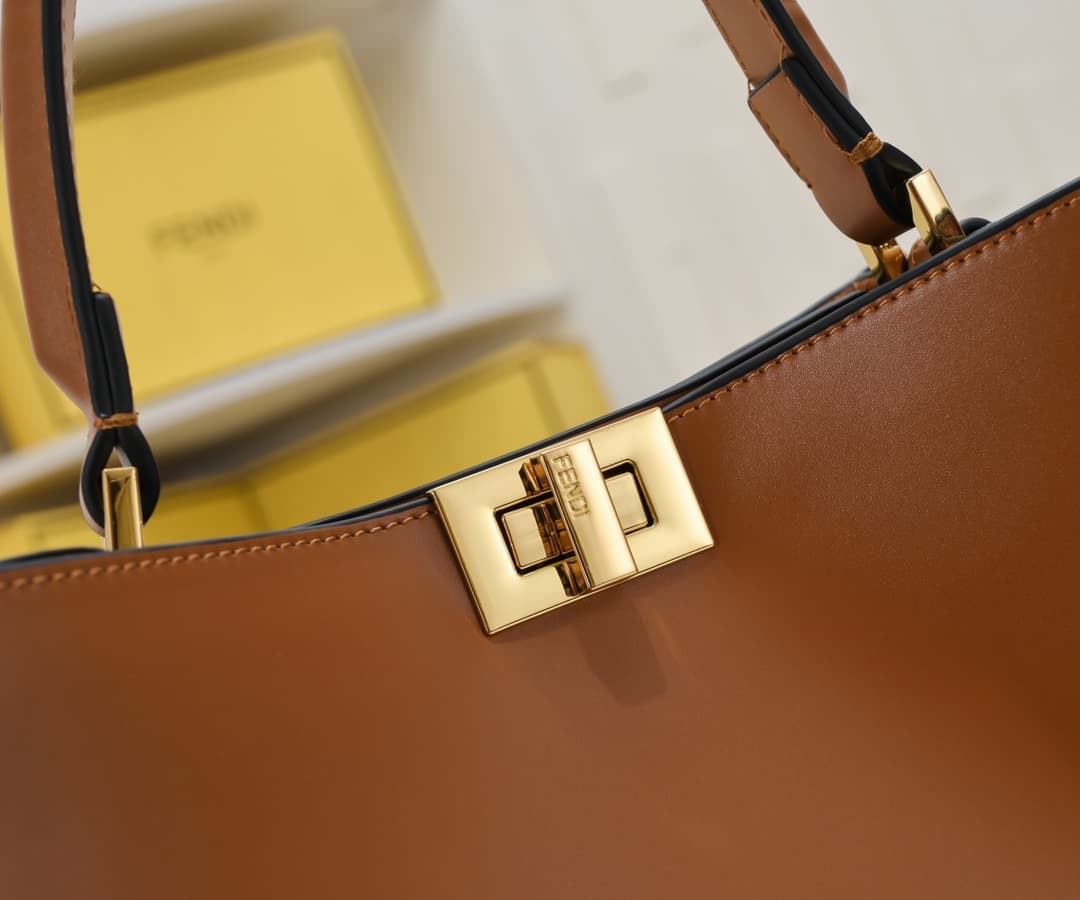 Fendi Product 3306