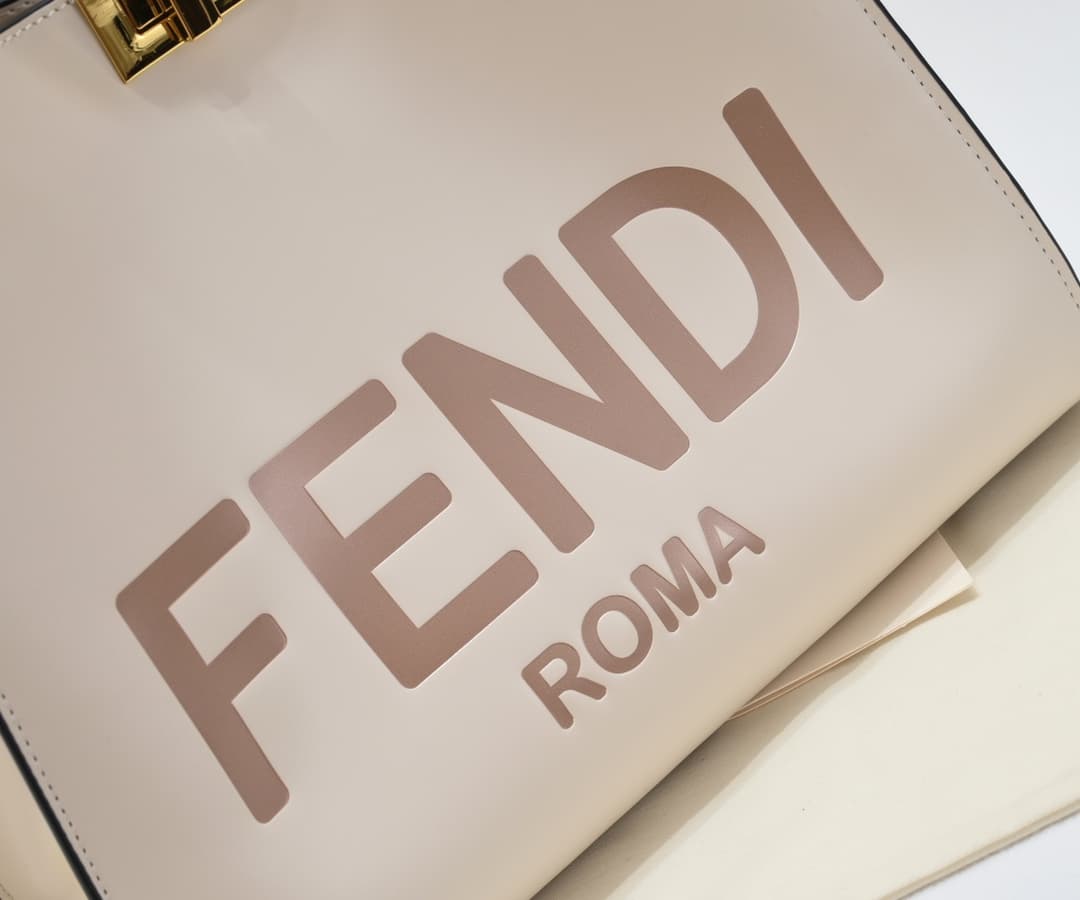 Fendi Product 3306