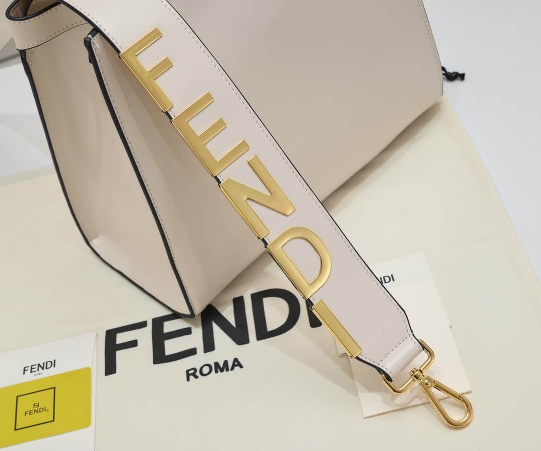 Fendi Product 3306