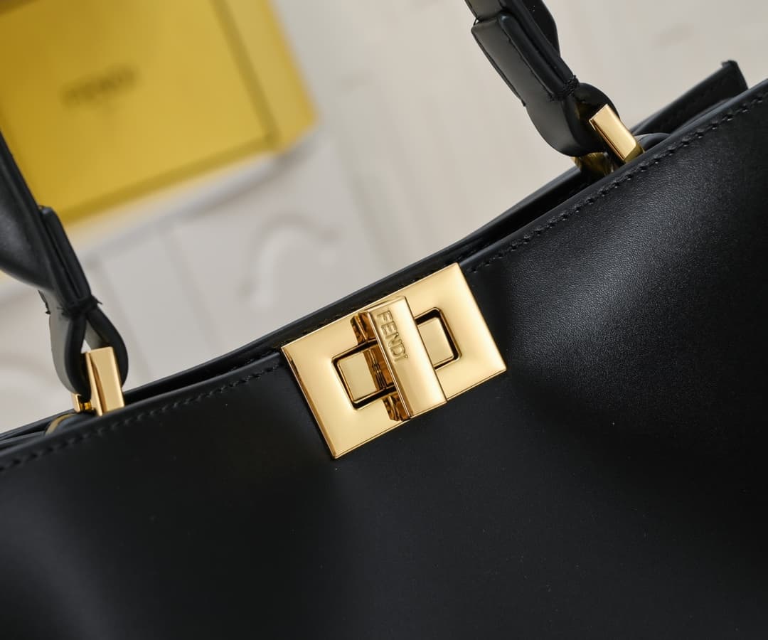 Fendi Product 3306