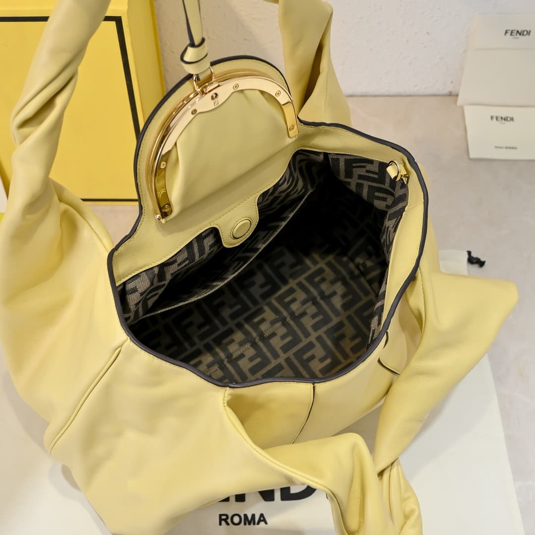 Fendi Black Large Shoulder Bag 5502