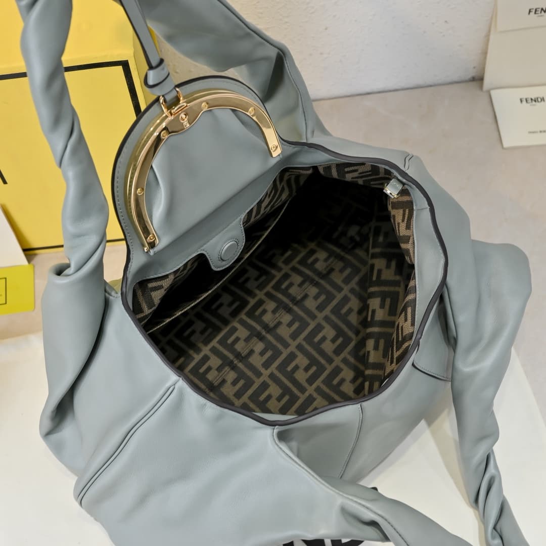 Fendi Black Large Shoulder Bag 5502