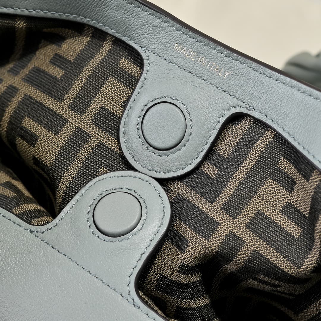 Fendi Black Large Shoulder Bag 5502