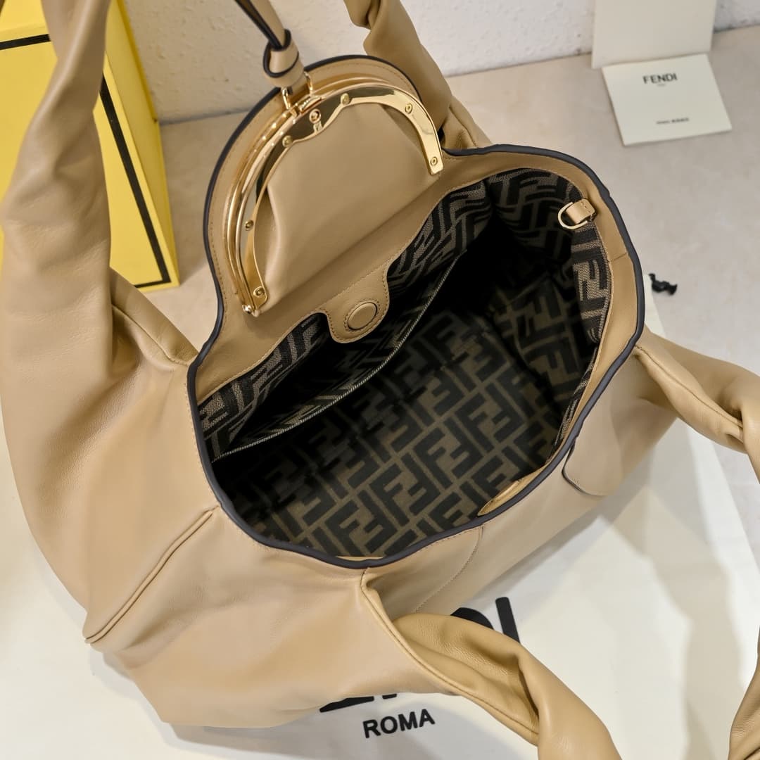 Fendi Black Large Shoulder Bag 5502