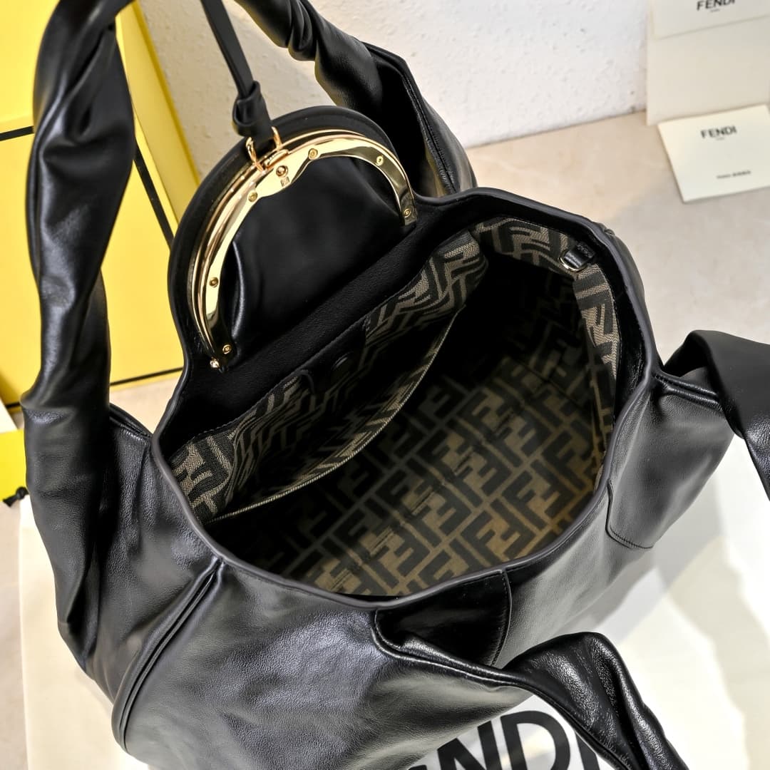 Fendi Black Large Shoulder Bag 5502