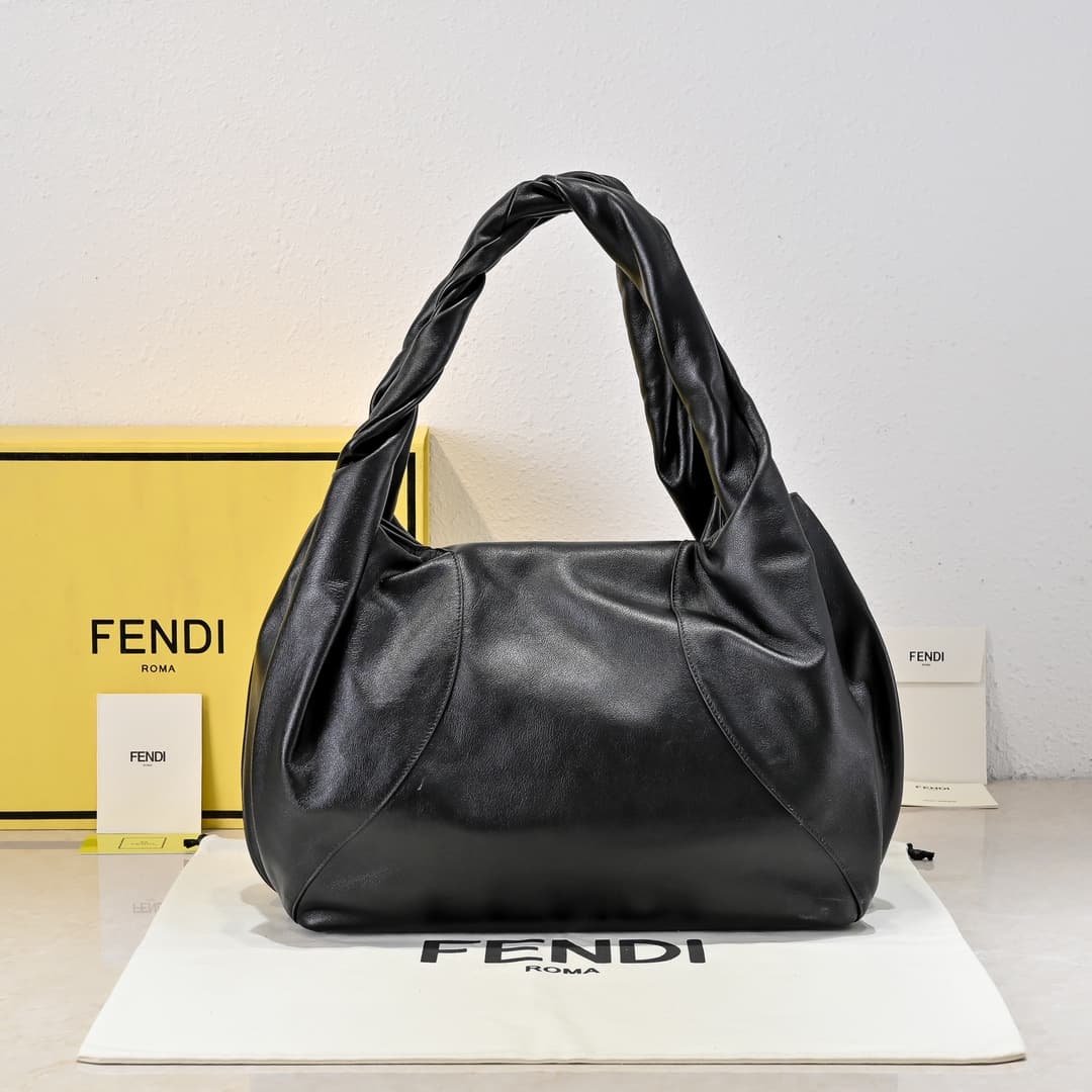 Fendi Black Large Shoulder Bag 5502