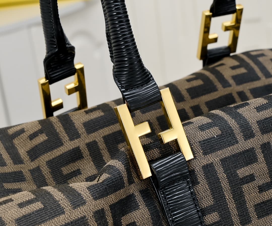 Fendi Product 7703