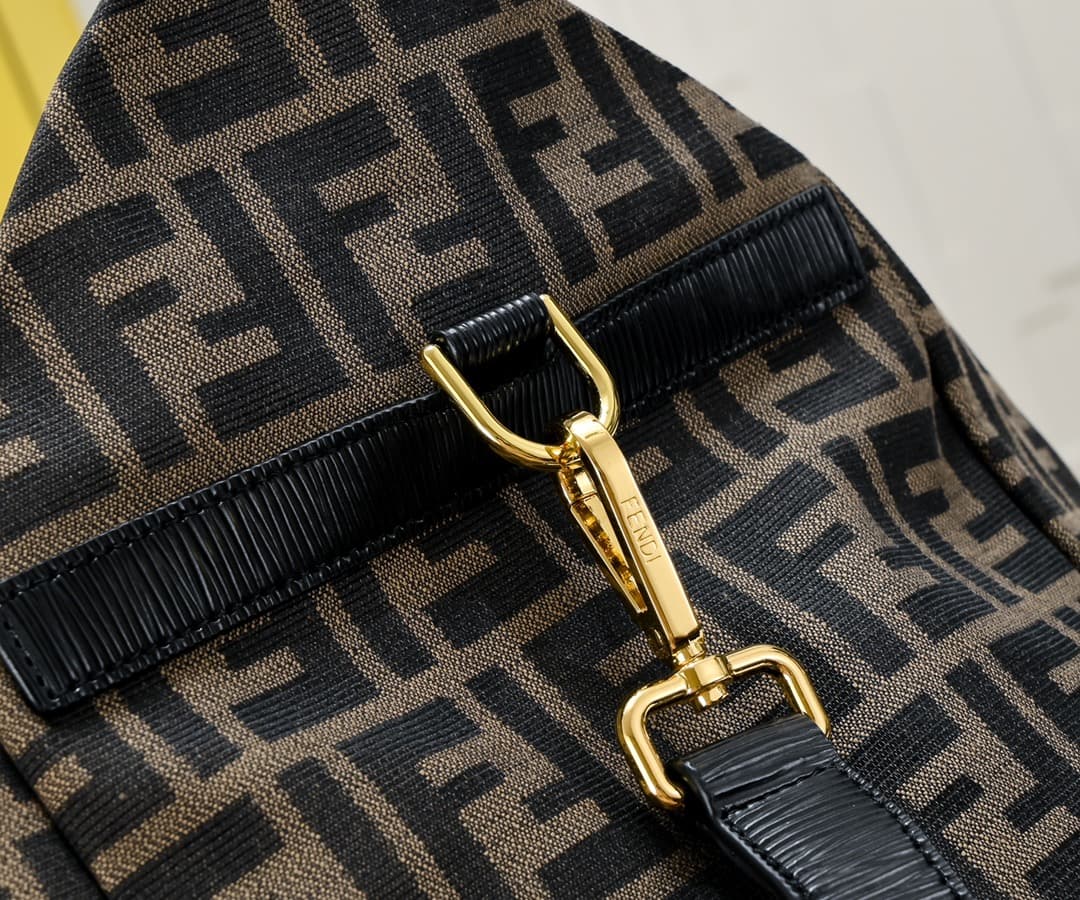 Fendi Product 7703