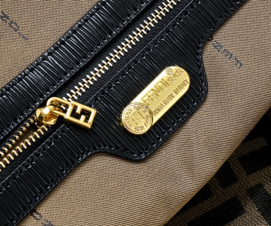 Fendi Product 7703